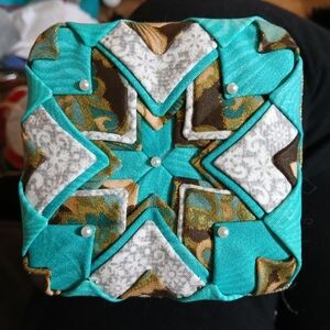 #36 Titled: Cosmos Quilted Christmas Decor 4"x4"x2"